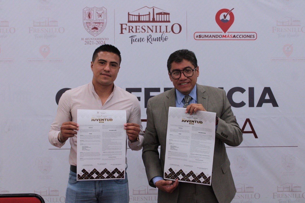 RECONOCEN LA TRAYECTORIA DE JÓVENES CON EL PREMIO MUNICIPAL DE LA