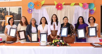 Reconocimiento a la Trayectoria Educativa: Homenaje a Ocho Maestras de Juchipila