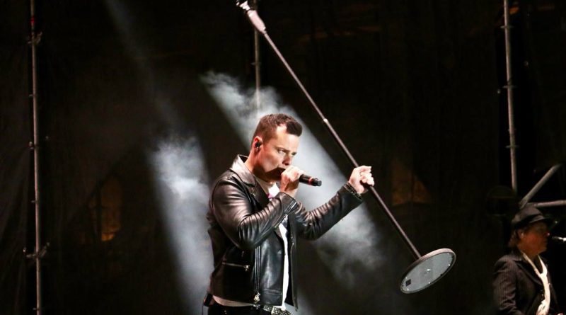 Marc Martel hace vibrar Zacatecas con una voz que revive la leyenda del rock