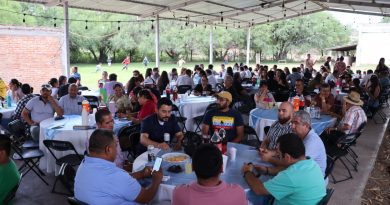 Gobierno Municipal de Jalpa reconoce la labor de las y los maestros