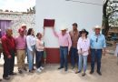 Entrega Gobernador David Monreal cuartos para baño y dormitorio a familias de El Mezquite, en Fresnillo