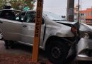 Accidente entre vehículo particular y transporte público deja solo daños materiales