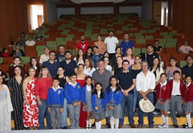 Reconocen talento estudiantil en la premiación del concurso VibraFest 2026
