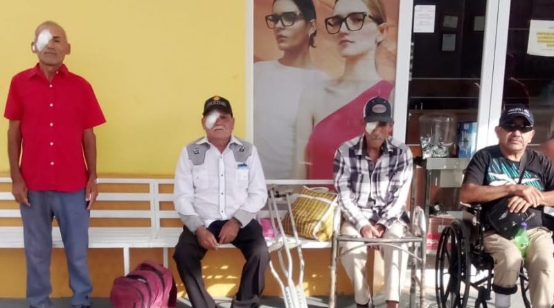 Recuperan la vista y esperanza: gestionaDIF cirugías de cataratas para pacientes de Jalpa