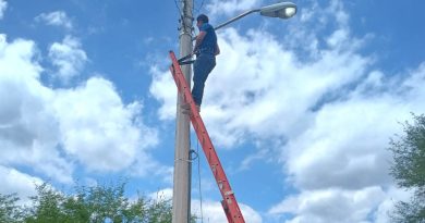 Equipo de Alumbrado Público mantiene atención permanente en Jalpa ante reportes por lluvias