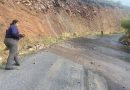 Retiran piedras y escombros de la carretera Tabasco–Calvillo ante temporada de lluvias