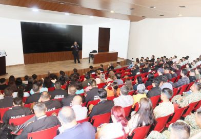 Participa personal de la FGJEZ en conferencia sobre nuevas masculinidades