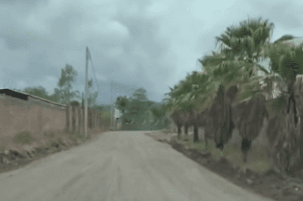 Rehabilitan acceso principal al Fraccionamiento Los Canelos en Jalpa
