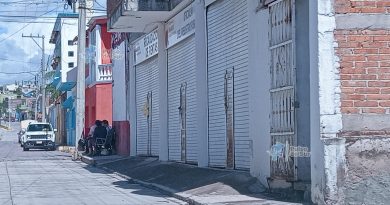 Siguen tomadas las oficinas de Recaudación de Rentas; maestros definirán hoy el rumbo del paro