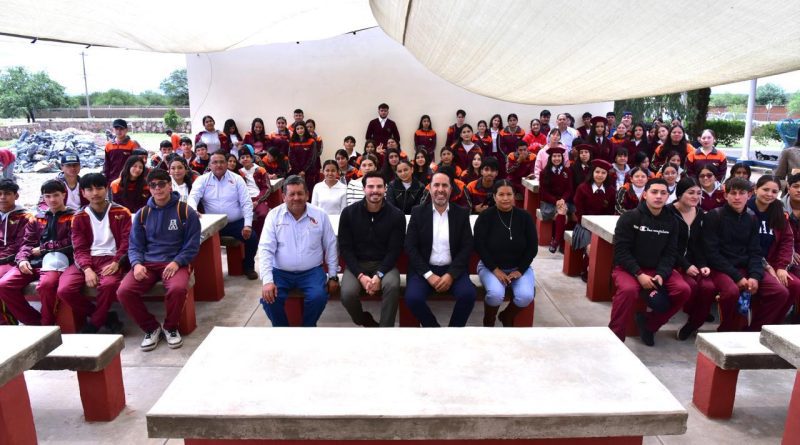Entrega Gobierno de Zacatecas desayunador estudiantil en municipio de Pánfilo Natera