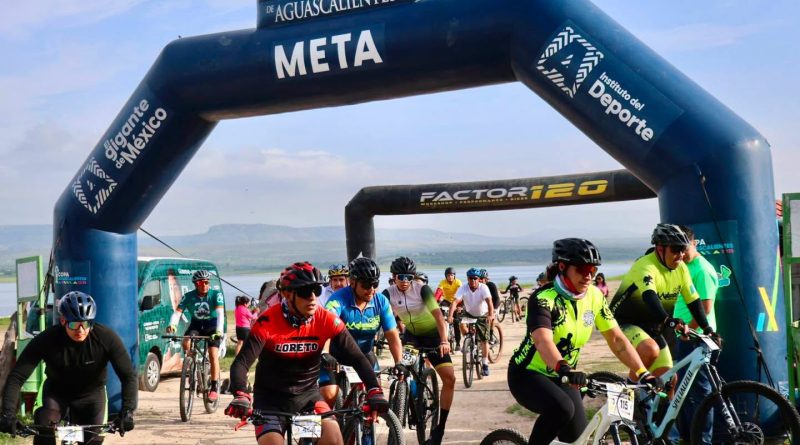 Rodada Cristo Roto reúne a ciclistas en los caminos de la Sierra Fría