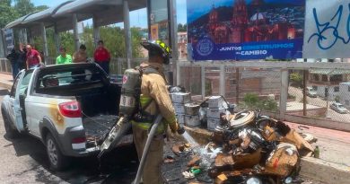 Sofocan conato de incendio en camioneta sobre el bulevar López Mateos