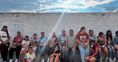 Apoyan a grupo de danza de El Rescoldo con entrega de sonajas
