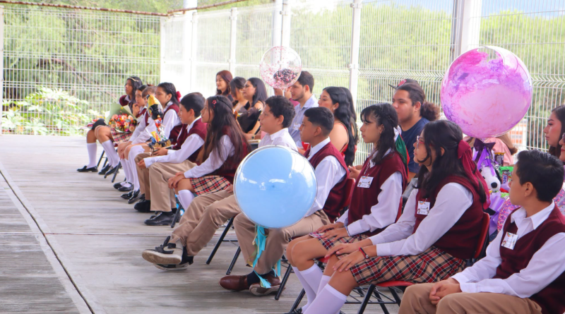 Egresa generación 2020-2026 de la Primaria Josefa Ortiz de Domínguez en Tabasco