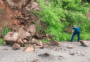 Atienden derrumbes en la carretera Tabasco–Calvillo; piden extremar precauciones
