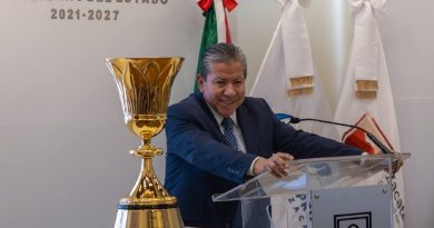 Presenta Gobernador David Monreal Ávila llegada del Trofeo de la Copa Mundial de Baloncesto FIBA a Zacatecas