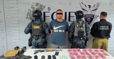Detienen Fuerzas de Seguridad a hombre con arma de fuego, droga y equipo táctico en Joaquín Amaro