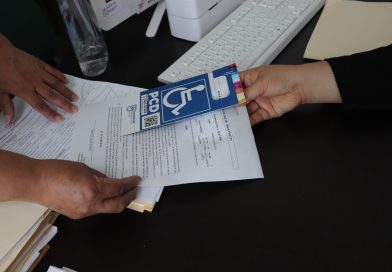 Mantiene Gobierno de Zacatecas entrega de credenciales y tarjetones para personas con discapacidad