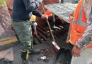 Retiran basura de alcantarilla y restablecen circulación en el bulevar López Portillo