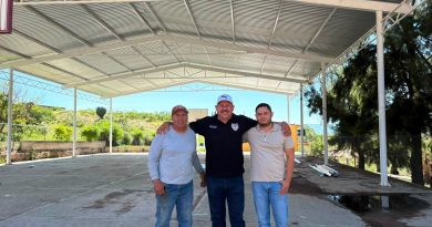 SUPERVISAN CONSTRUCCIÓN DE TECHUMBRE EN TELESECUNDARIA DE COSALIMA