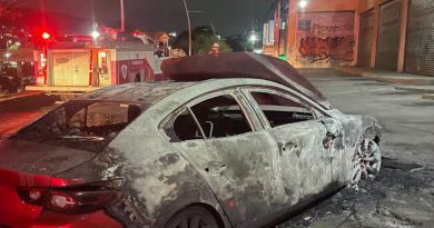 Incendio vehicular moviliza a cuerpos de emergencia en bulevar López Portillo