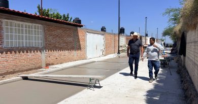 Avanza pavimentación de la calle Maple en Lomas de Solidaridad