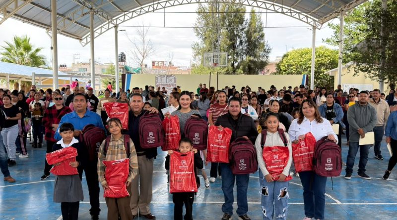 Más de 270 mil estudiantes reciben apoyos educativos en los 58 municipios de Zacatecas