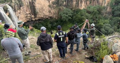 Rescatan a senderista tras caer a barranca de 30 metros en Monte Escobedo
