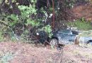 Conductora resulta lesionada tras caer con su vehículo a un arroyo en Zacatecas