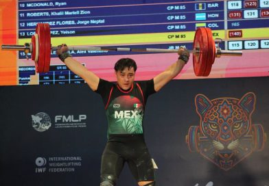Tere Jiménez reconoce a Juniel Muñoz tras conquistar tres medallas en Panamericano de Levantamiento de Pesas