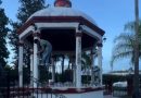 Vecinos y gobierno colaboran en la rehabilitación de la plaza principal de San Isidro