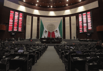 Diputadas y diputados se reúnen con el titular del Órgano Interno de Control del lNE ante presuntas irregularidades en contratos con proveedores